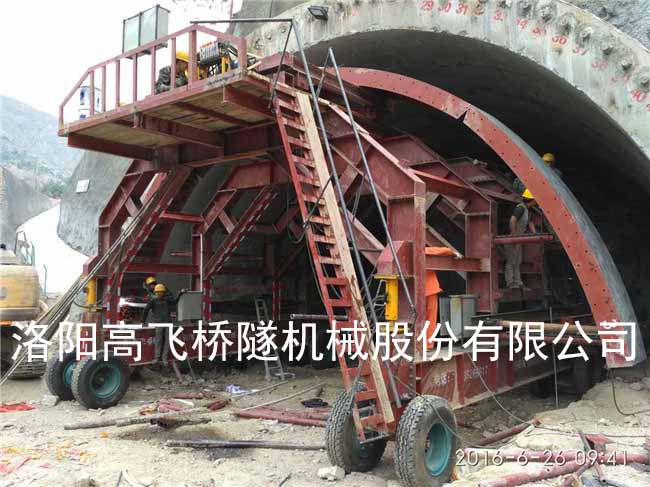 襯砌臺(tái)車的驅(qū)動(dòng)方式有哪些？