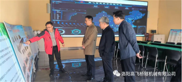 熱烈歡迎河南省科技廳黨組成員、副廳長潘剛一行蒞臨高飛橋隧調(diào)研指導(dǎo)